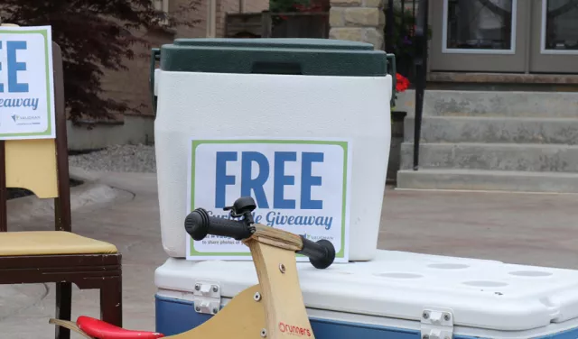 Photo of items on the curb