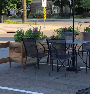 business streetside patio furniture