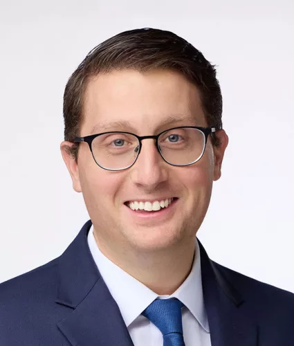 Headshot of Michael Genova