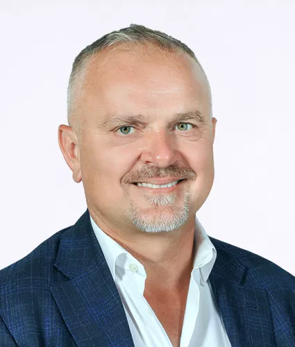 Headshot of Zoran Postic