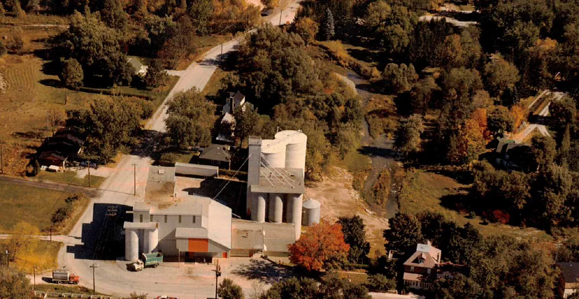 Aerial view of Hayhoe Mill, 1975