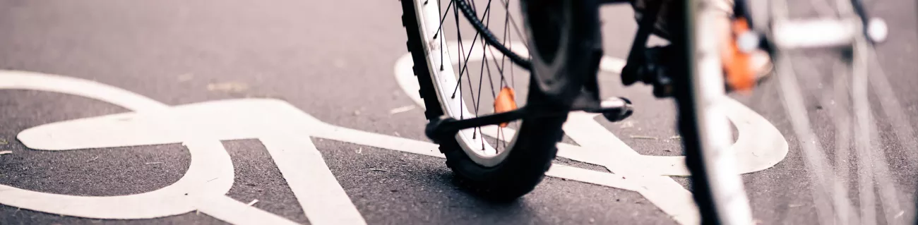image of bike on cycle tracks