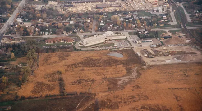 Aerial view of Landfill and Maple Industrial site, 1985. 