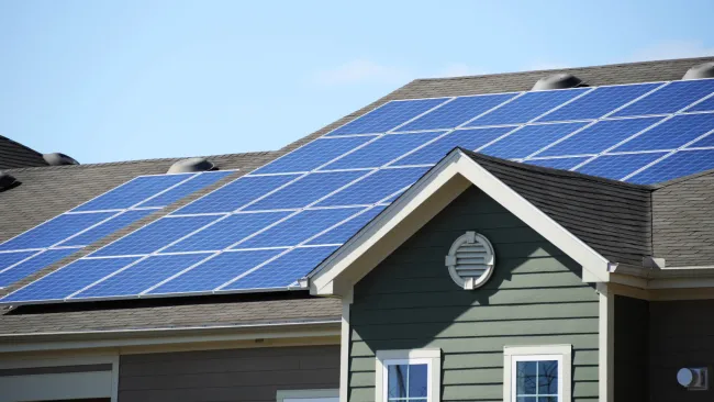 Home with sun panels 
