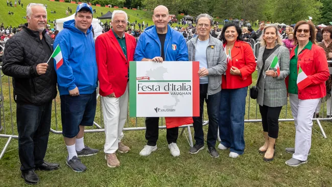 mayor and members and council at festa d'italia