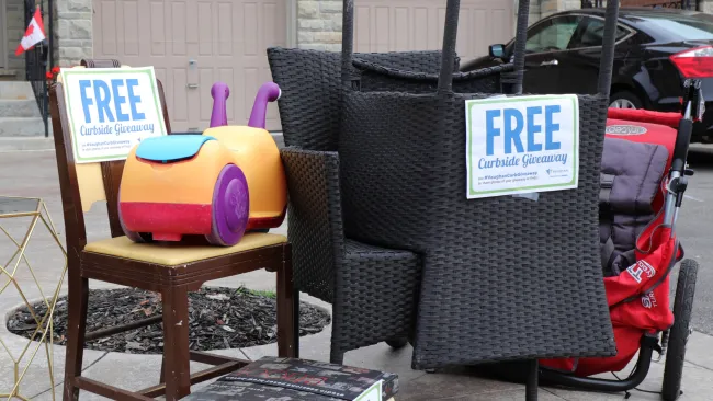 gently used item at the curbside