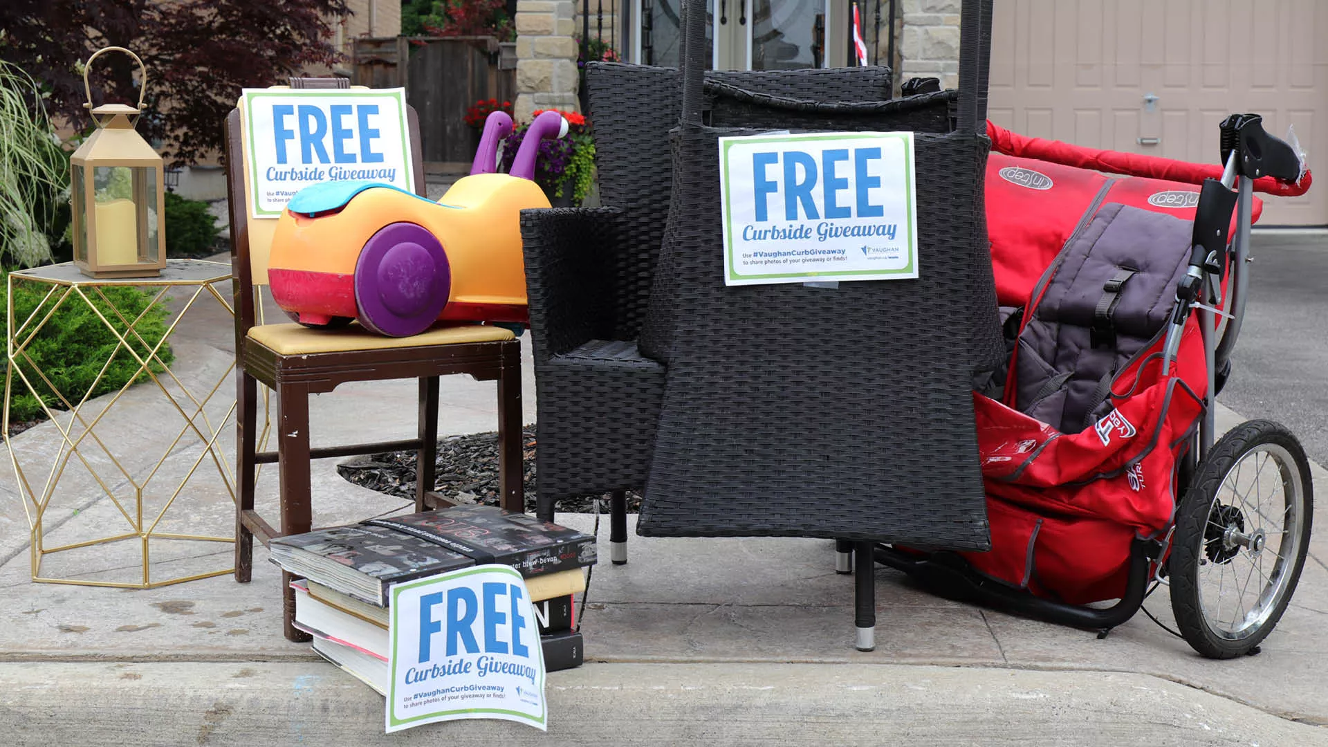 chairs, books, children's toy and more at the curb