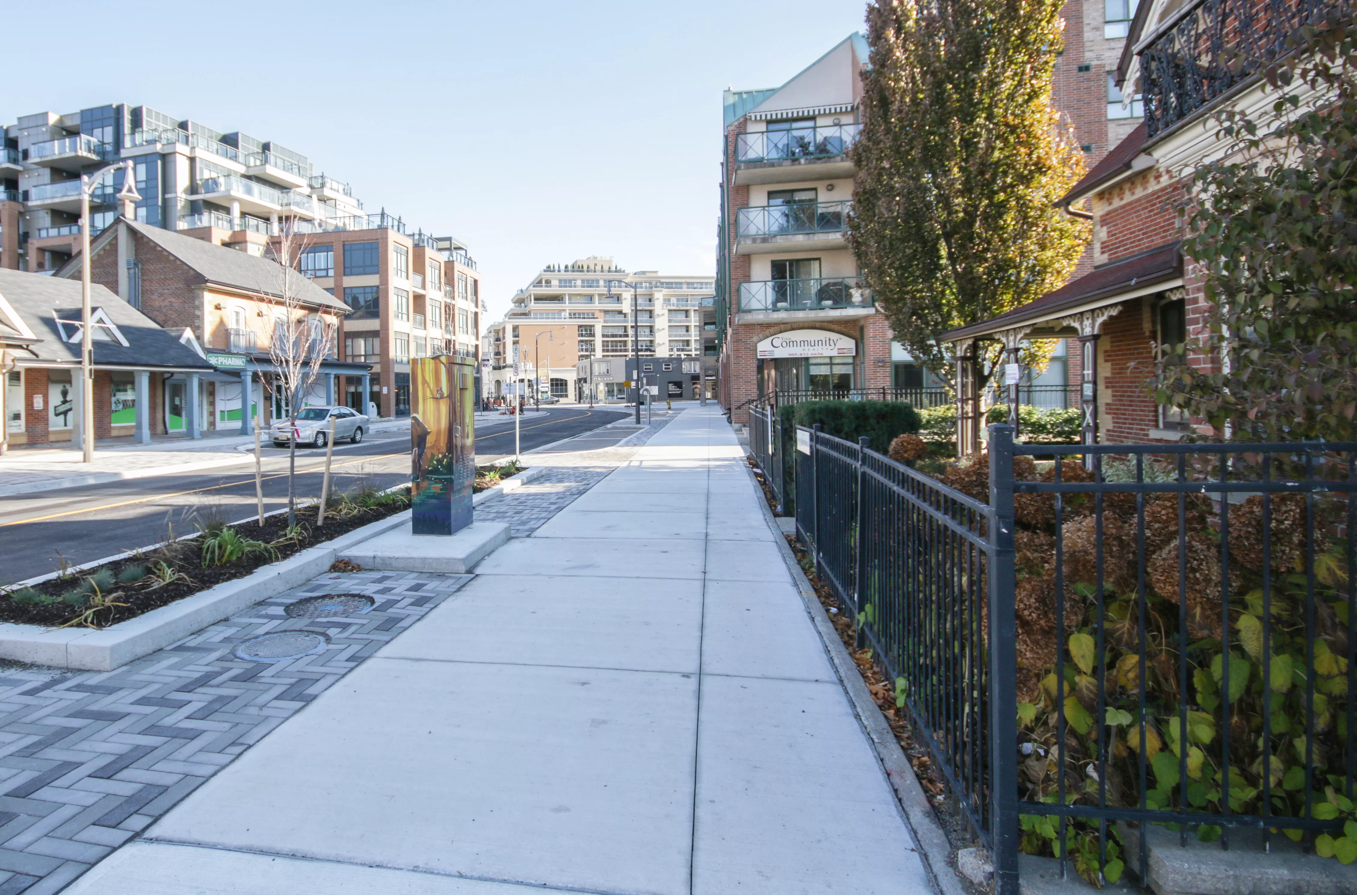 This image shows the newly enhanced sidewalk along Woodbridge Avenue, as part of the Woodbridge Avenue improvements project.